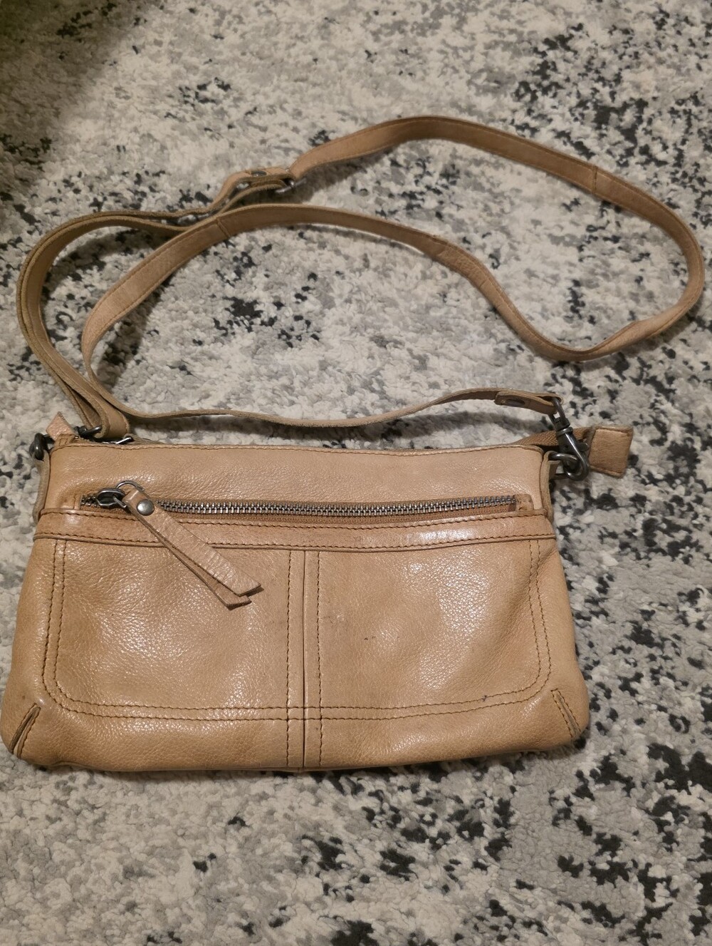 Vilenca Holland Genuine Leather Crossbody Tan Minimalist Boho Travel